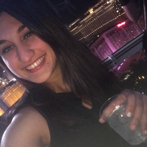 Meet your Posher, Edy - Picture 1 of 1